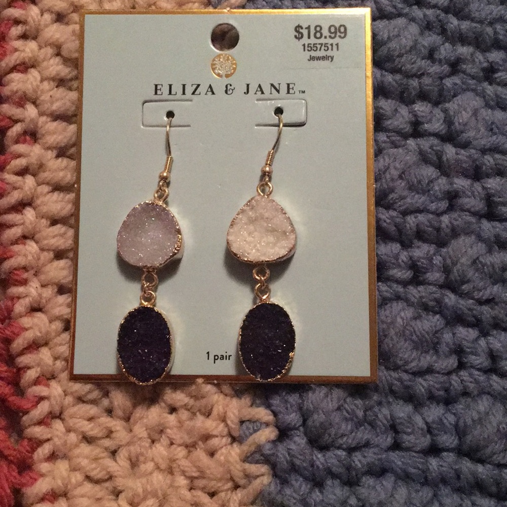 Eliza & Jane dangle earrings😊